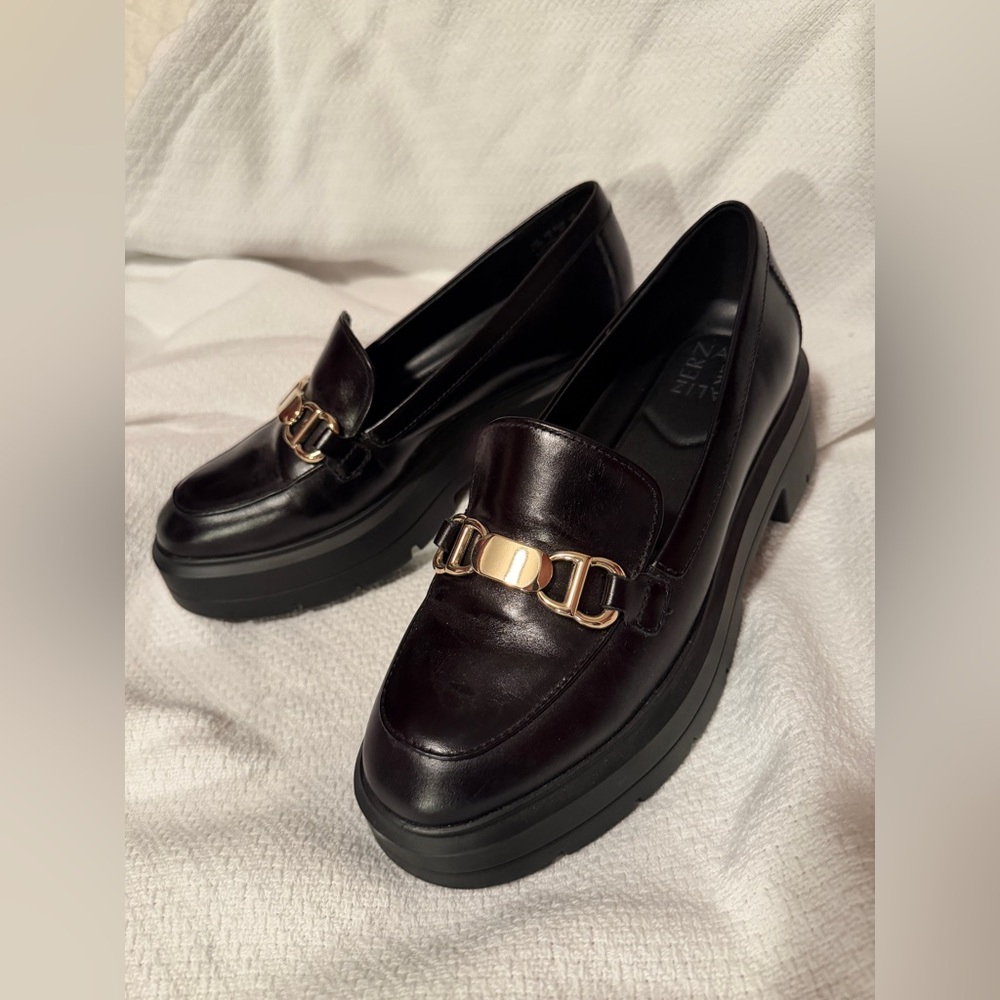 Naturalizer’s Women’s Elegant Black Loafers, Chunky Heal, with Gold Accent